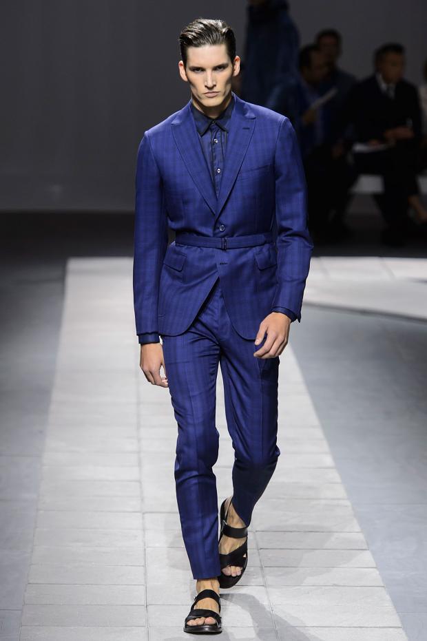 Brioni Spring/Summer 2016 - the geometry in the suit, out of the frame