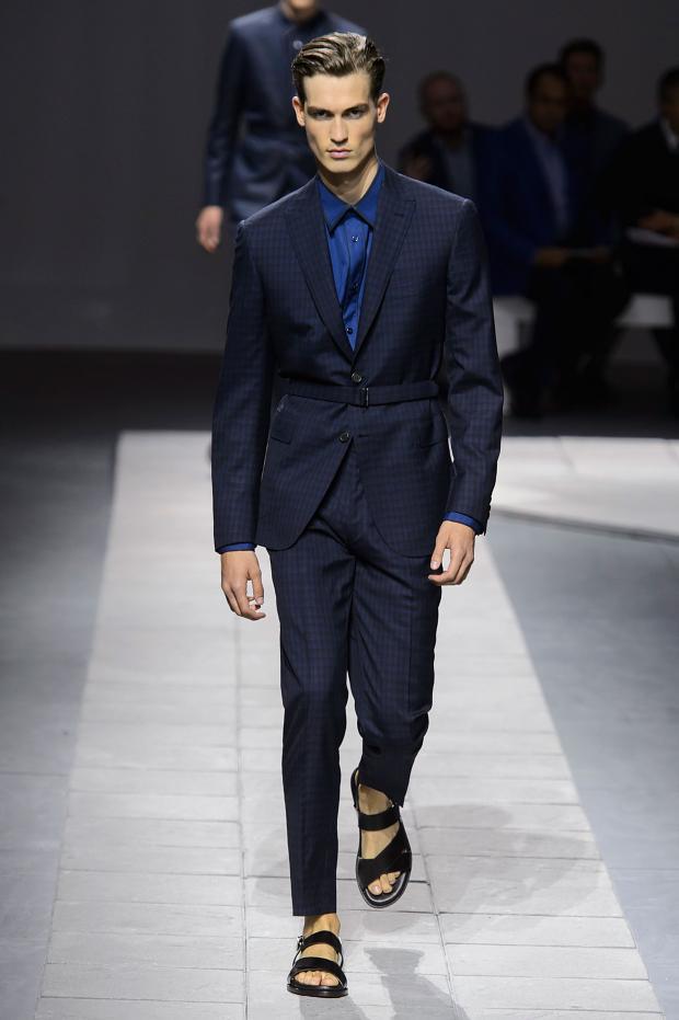 Brioni Spring/Summer 2016 - the geometry in the suit, out of the frame