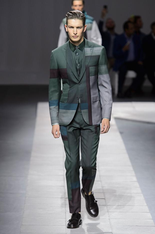 Brioni Spring/Summer 2016 - the geometry in the suit, out of the frame