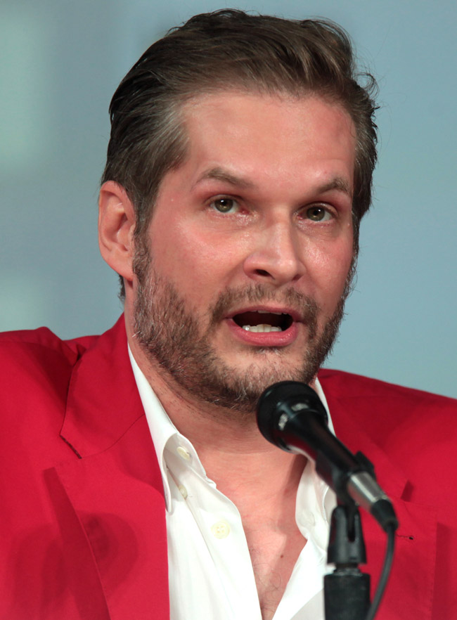 Bryan Fuller is the winner in Most Stylish Men January 2016 - Category Science and Culture