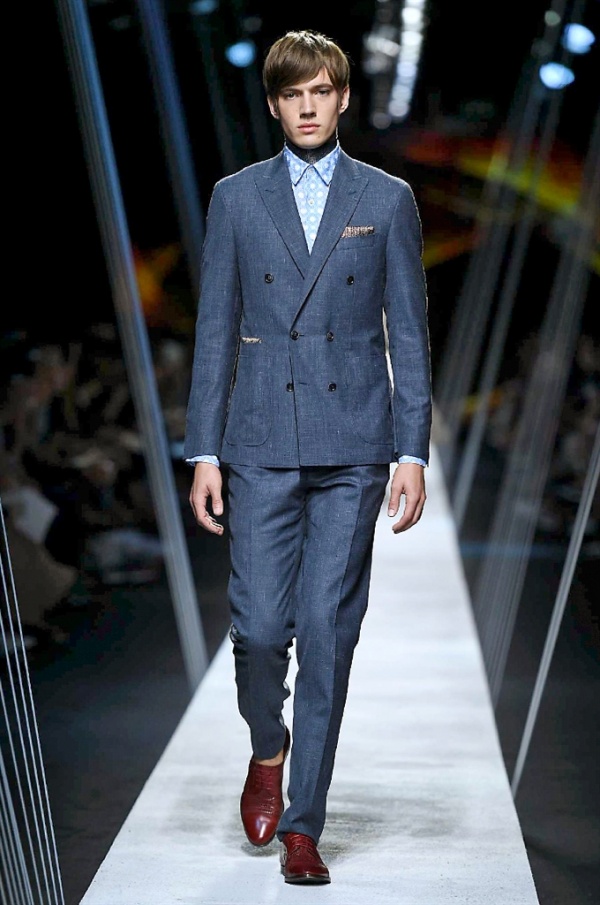 Milano Moda Uomo: Canali Spring-Summer 2017 men's collection