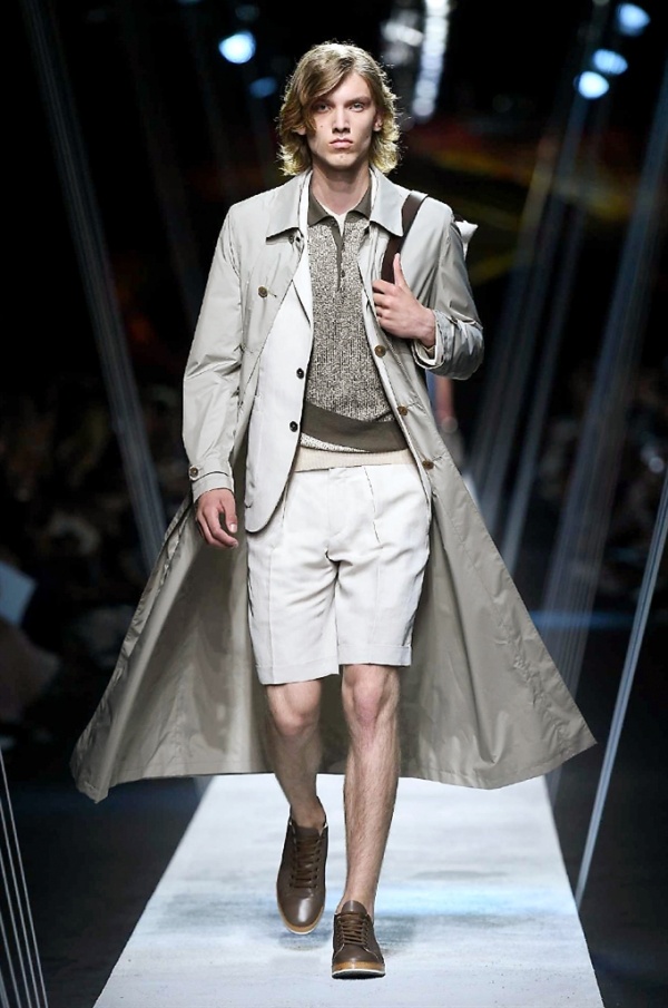 Milano Moda Uomo: Canali Spring-Summer 2017 men's collection