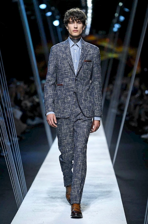 Milano Moda Uomo: Canali Spring-Summer 2017 men's collection