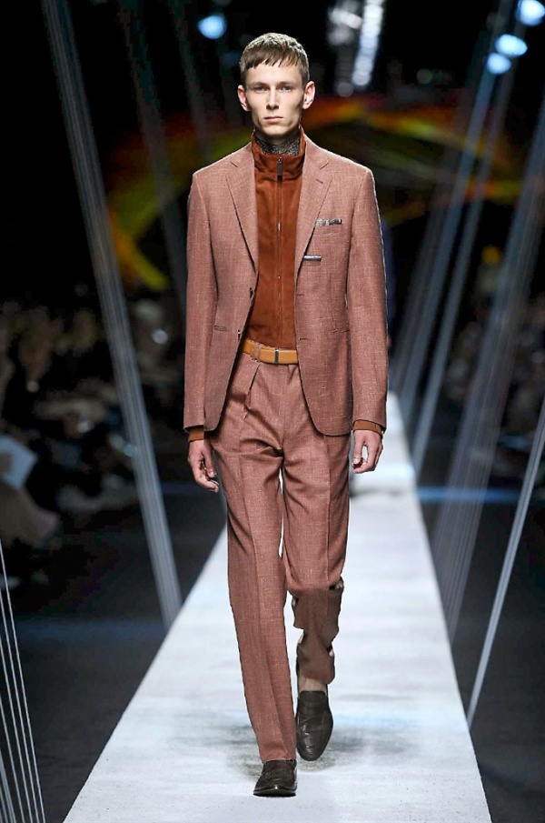 Milano Moda Uomo: Canali Spring-Summer 2017 men's collection