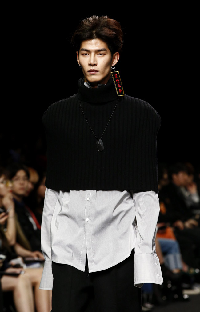 Seoul Fashion Week - Unisex for Fall-Winter 2016/2017 by Charm's Collection