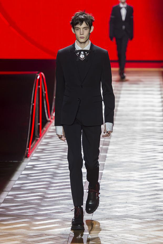 Dior Homme Fall/Winter 2017 - exaggeration of volumes and shapes