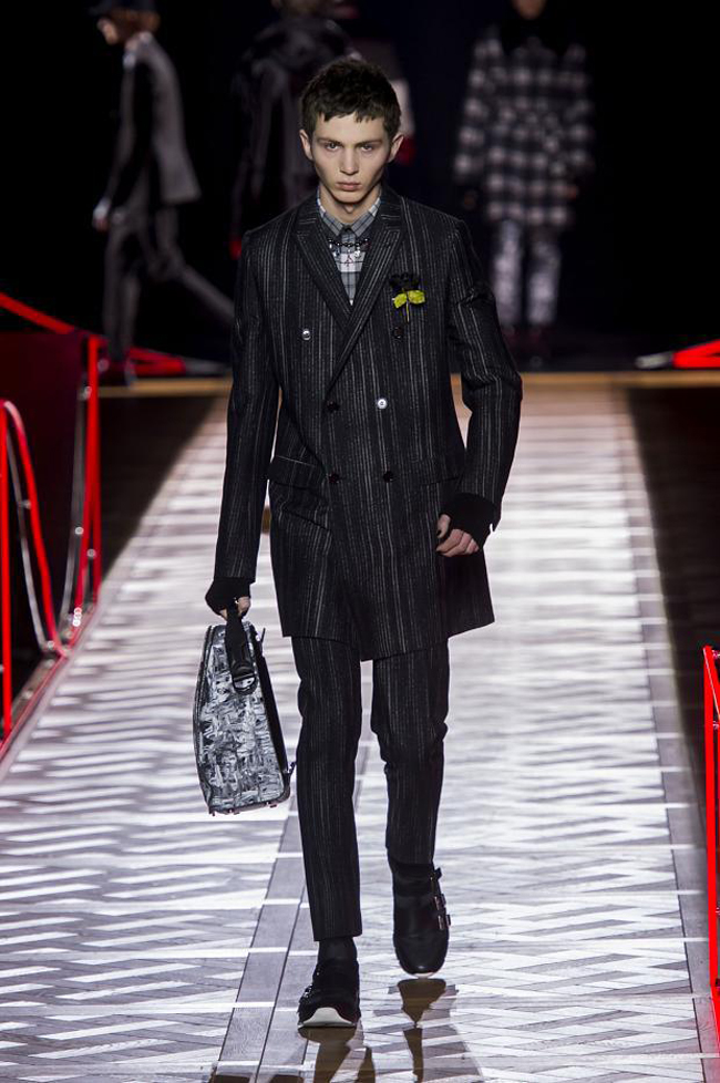 Dior Homme Fall/Winter 2017 - exaggeration of volumes and shapes
