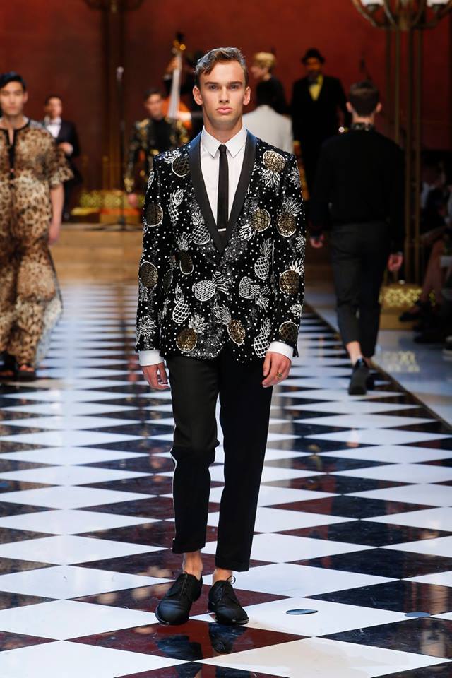 Dolce & Gabbana Spring-Summer 2017 Men's Fashion Show