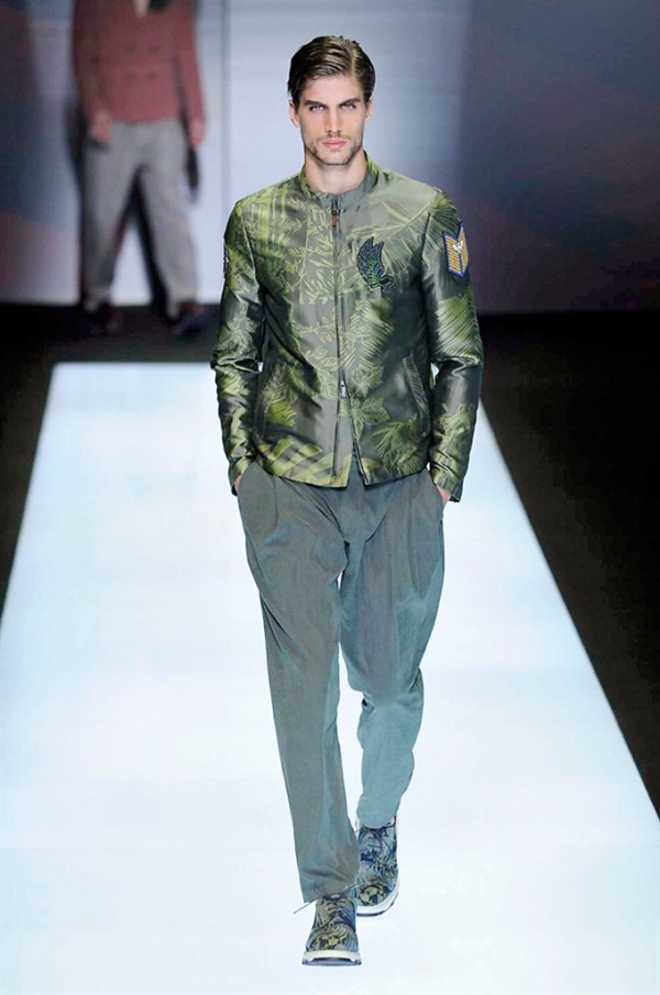Milano Moda Uomo: Emporio Armani Spring-Summer 2017 men's collection