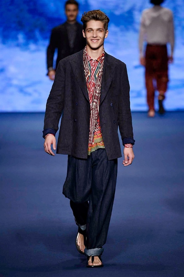 Milano Moda Uomo: Etro Spring-Summer 2017 men's collection