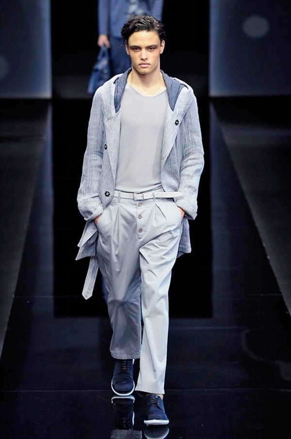 Milano Moda Uomo: Giorgio Armani Spring-Summer 2017 men's collection 