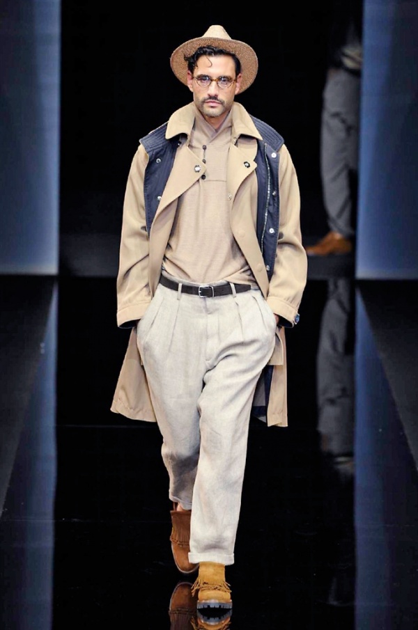 Milano Moda Uomo: Giorgio Armani Spring-Summer 2017 men's collection 