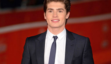 Celebrities' style: Gregg Sulkin