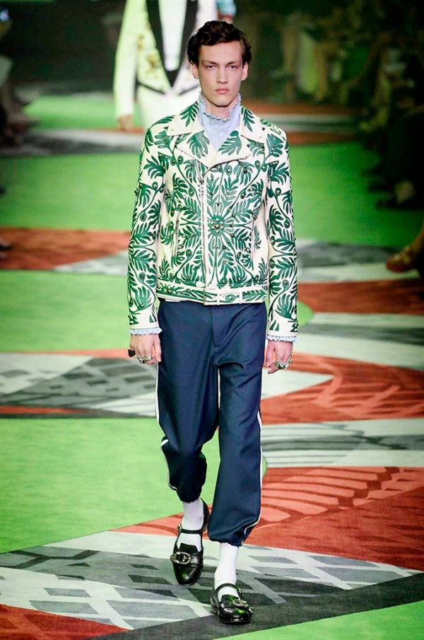 Milano Moda Uomo: Gucci Spring-Summer 2017 men's collection 