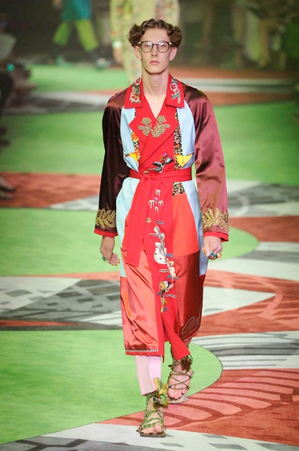 Milano Moda Uomo: Gucci Spring-Summer 2017 men's collection