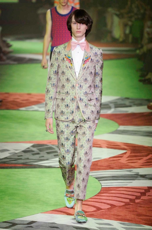 Milano Moda Uomo: Gucci Spring-Summer 2017 men's collection 