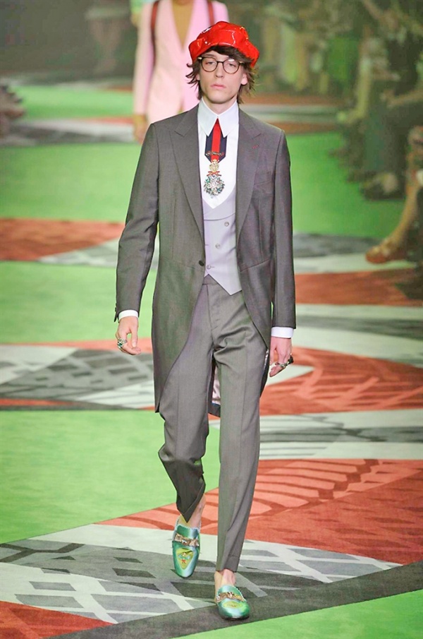 Milano Moda Uomo: Gucci Spring-Summer 2017 men's collection 