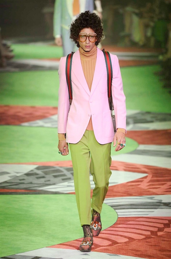 Milano Moda Uomo: Gucci Spring-Summer 2017 men's collection 