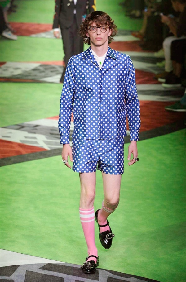 Milano Moda Uomo: Gucci Spring-Summer 2017 men's collection 