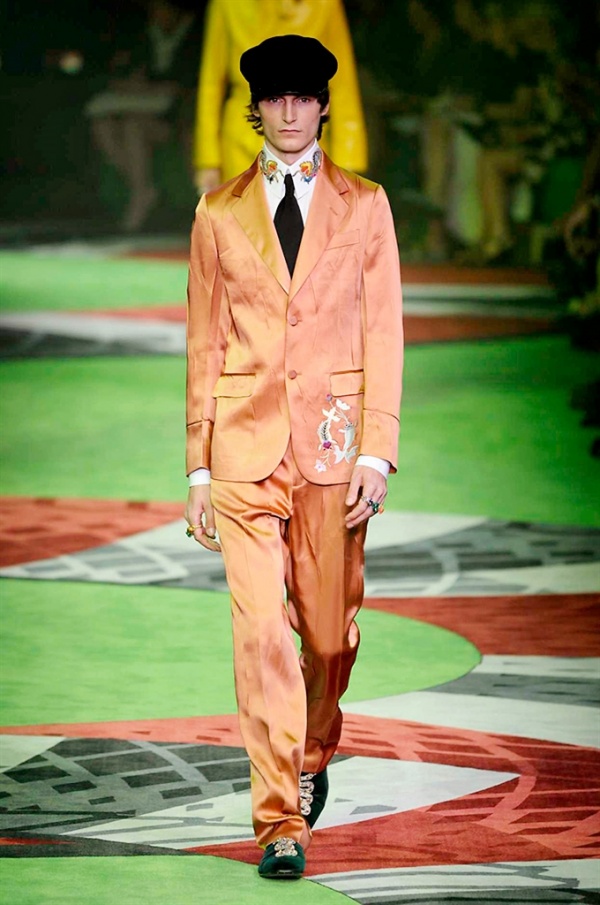 Milano Moda Uomo: Gucci Spring-Summer 2017 men's collection 