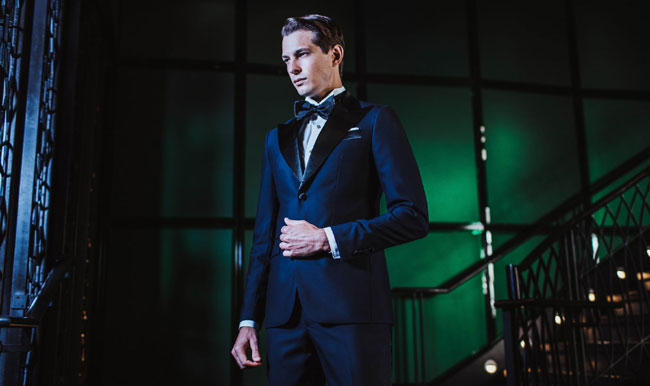 What to wear at the holiday party: Indochino
