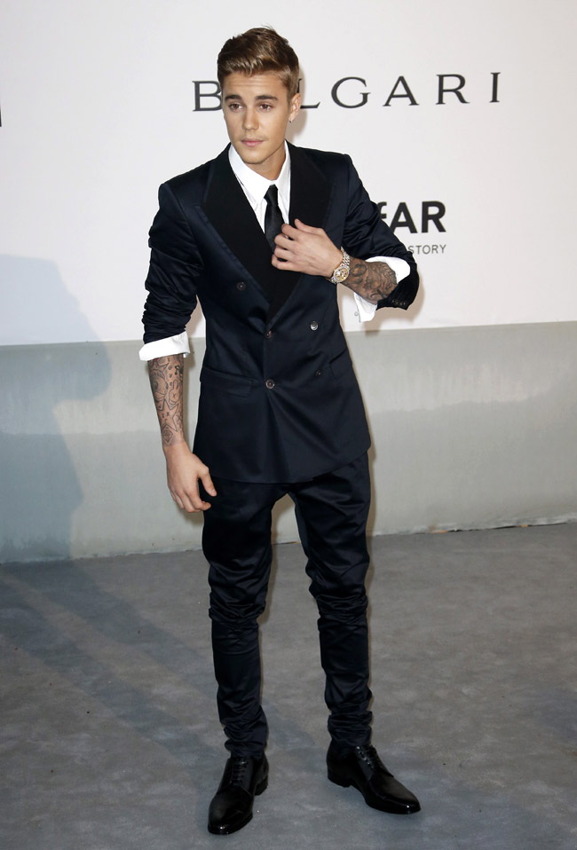 Justin Bieber Enjoys Florence Sights On Vespa  Justin bieber style, Justin  bieber outfits, Justin bieber