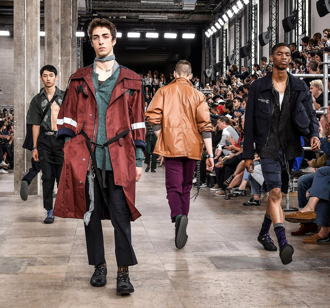 Lucas Ossendrijver celebrates ten years at Lanvin with Spring-Summer 2017 men's collection