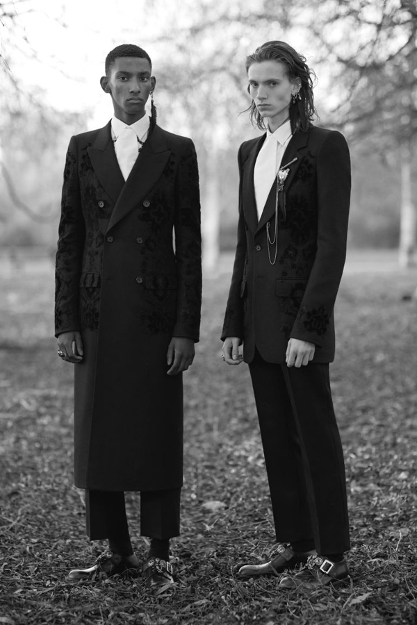 Alexander McQueen Fall/Winter 2017-2018 collection