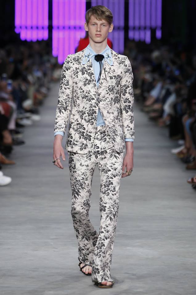 Men's suits 2016 fashion trends: Floral motifs