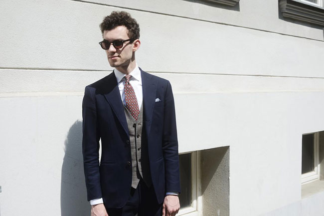 Made-to-measure suits and traditional tailoring by Monokel Berlin