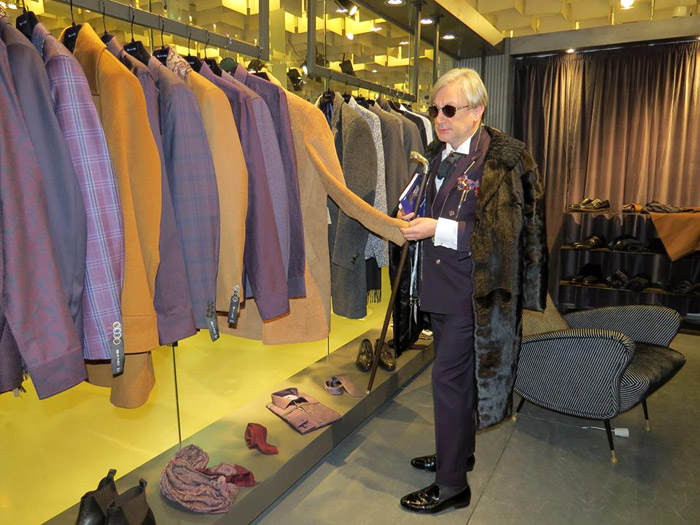 Pitti  Uomo -   -        