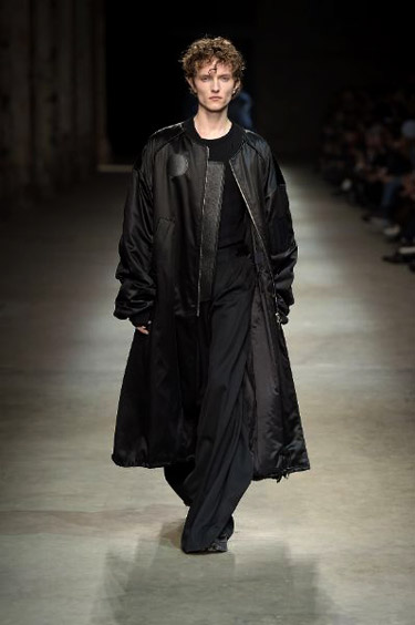 Juun.J Menswear collection at Pitti Uomo 89