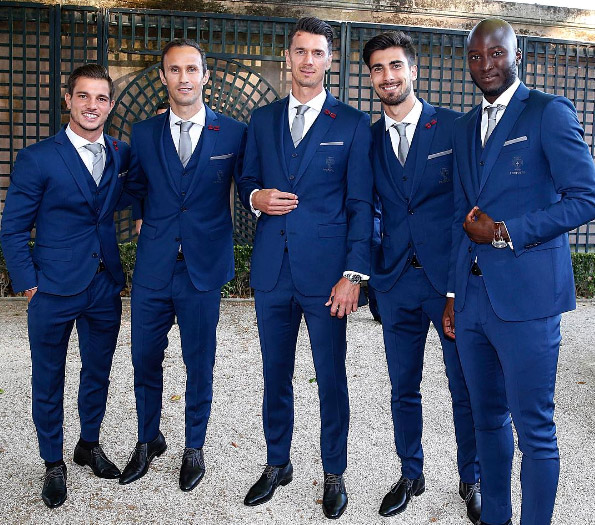 portuguese-football-team-in-tailor-made-suits-by-dielmar-for-uefa-euro-2016