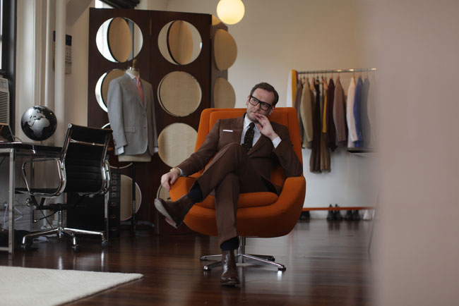 Are Bespoke Business Suits Just For Men? - Roomten