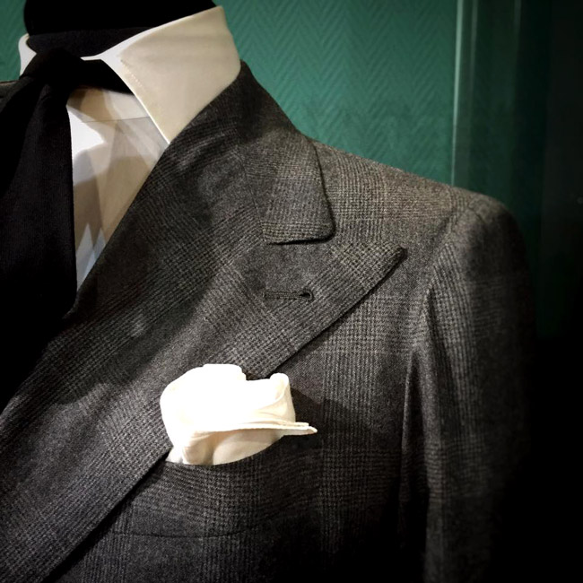 Italian handmade men's suits by Sciamat