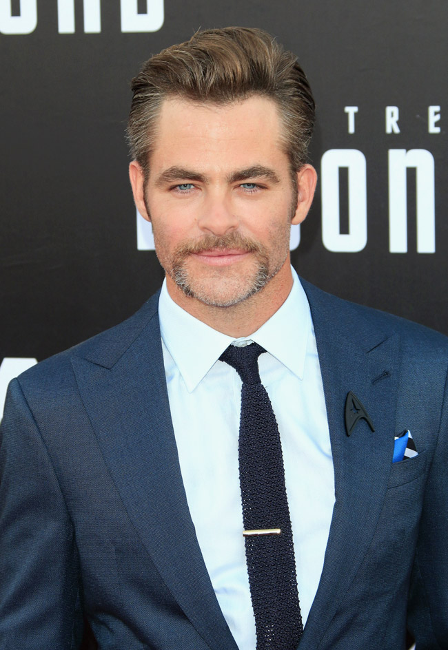 Star Trek Beyond Chris Pine in elegant men's suits