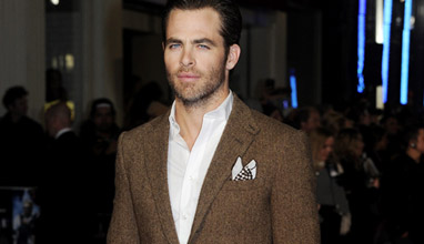 Star Trek Beyond Chris Pine in elegant men's suits