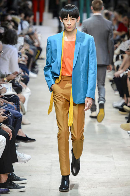 Men's suits 2016 fashion trends: Colorful suits