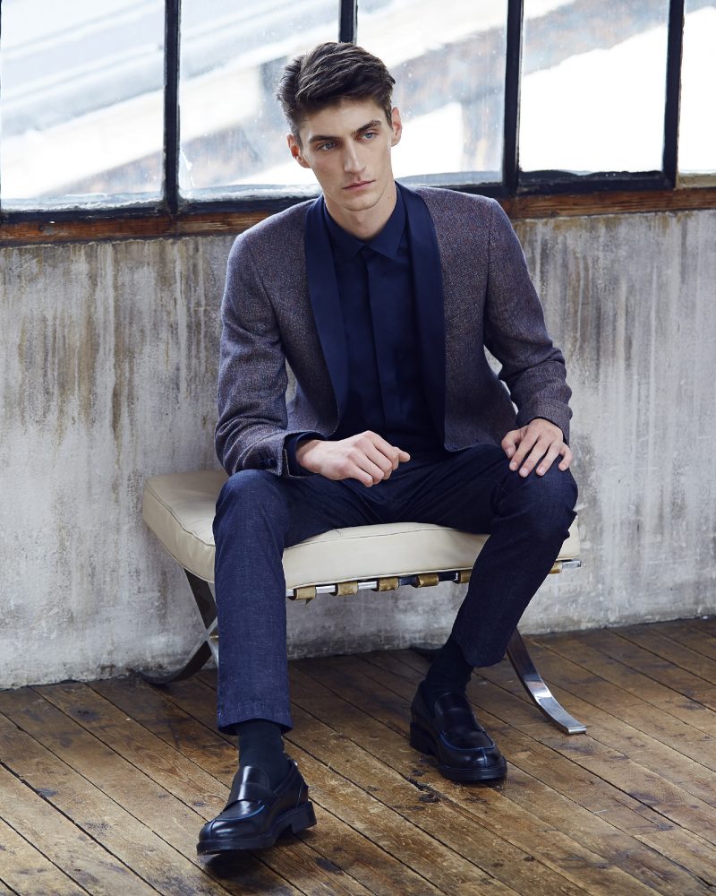 Ungaro Men Spring- Summer 2017 collection offers a variety of stylish men's suits 