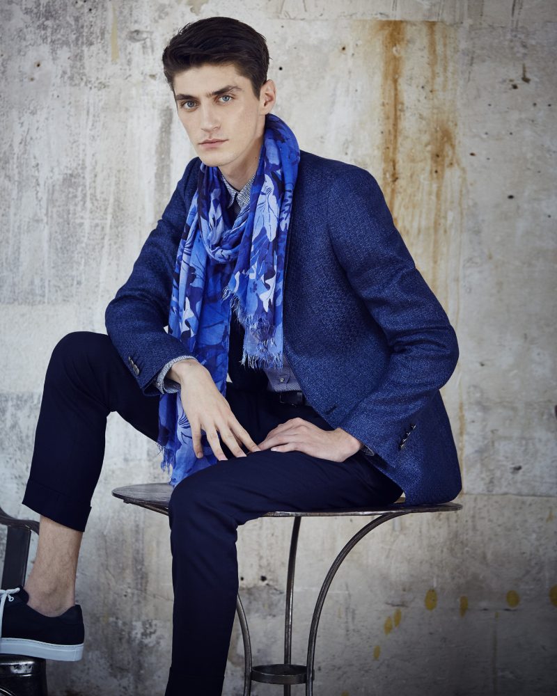 Ungaro Men Spring- Summer 2017 collection offers a variety of stylish men's suits 