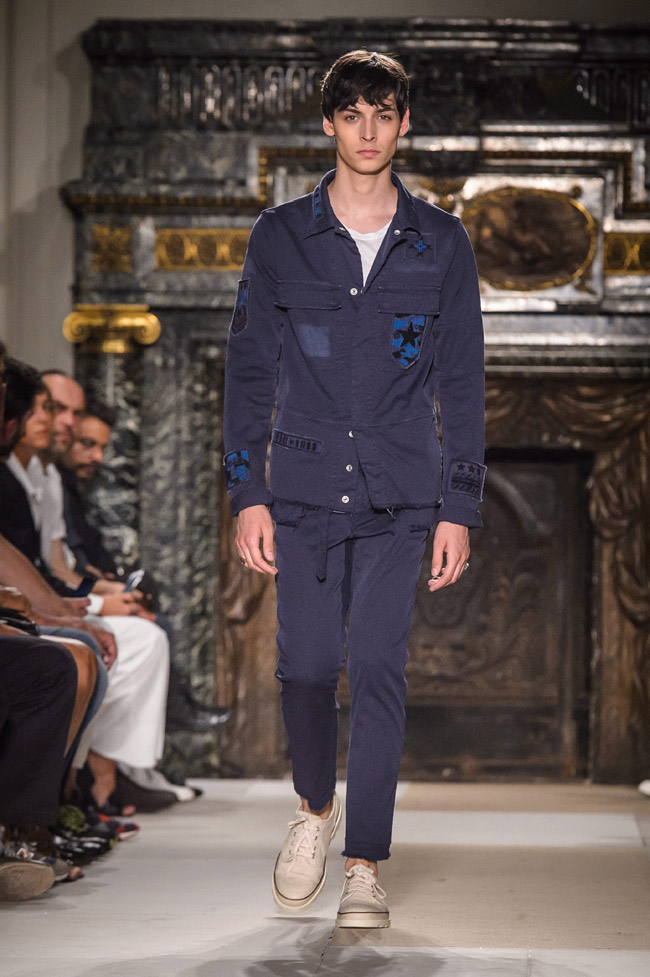 Paris Fashion Week: Valentino Spring-Summer 2017 men's collection