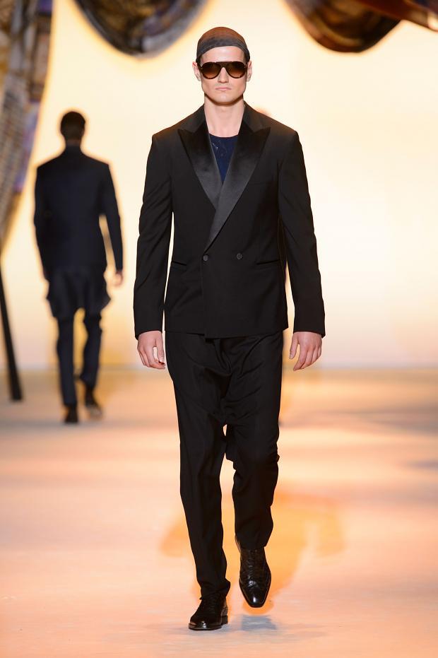 Versace Spring-Summer 2016 menswear collection