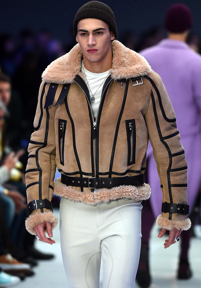 Versace Men'swear Fall 2022 at Milan Men's Fashion Week 