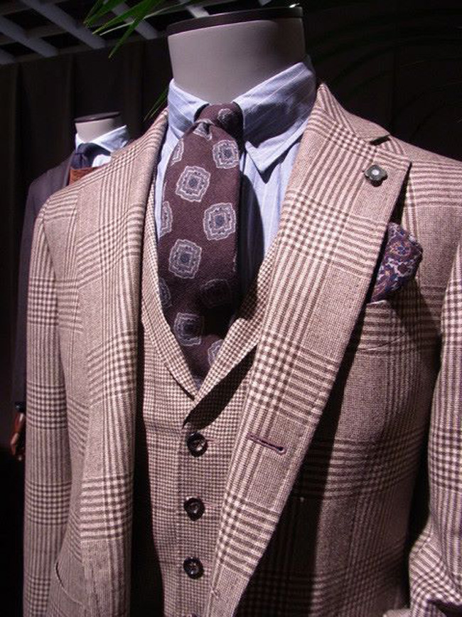 Ukrainian bespoke suits by Indposhiv