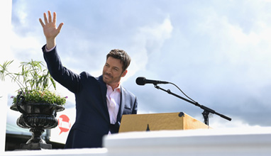 Superstar Harry Connick Jr. to sing national anthem at the 143rd KENTUCKY DERBY