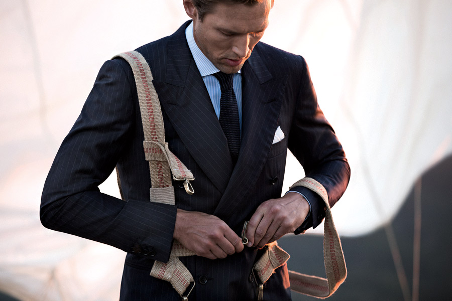 The iconic Loro Piana Tasmanian® men's fabric unprecedentedly takes flight