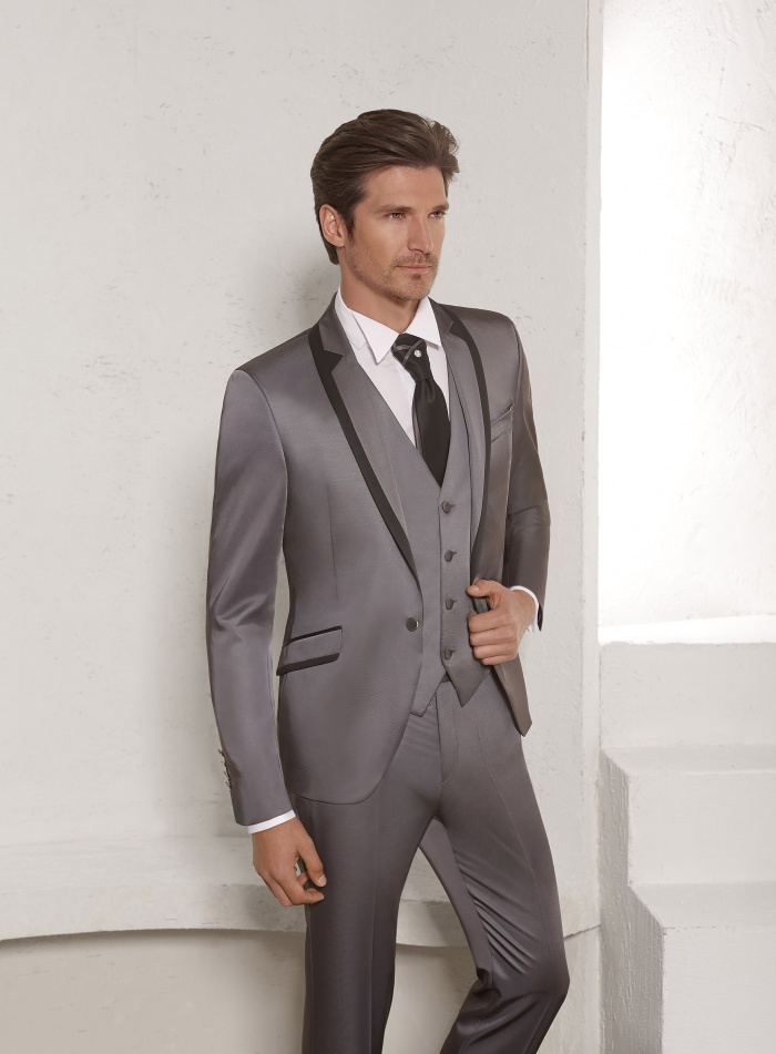 Iberian suits by Lucciano Rivieri