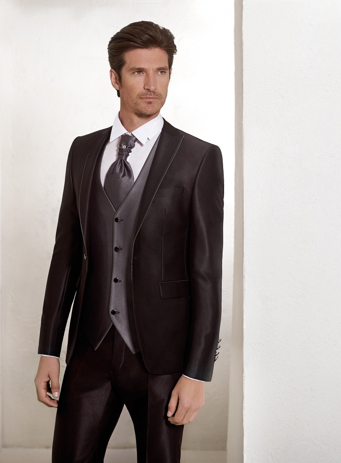 Iberian suits by Lucciano Rivieri