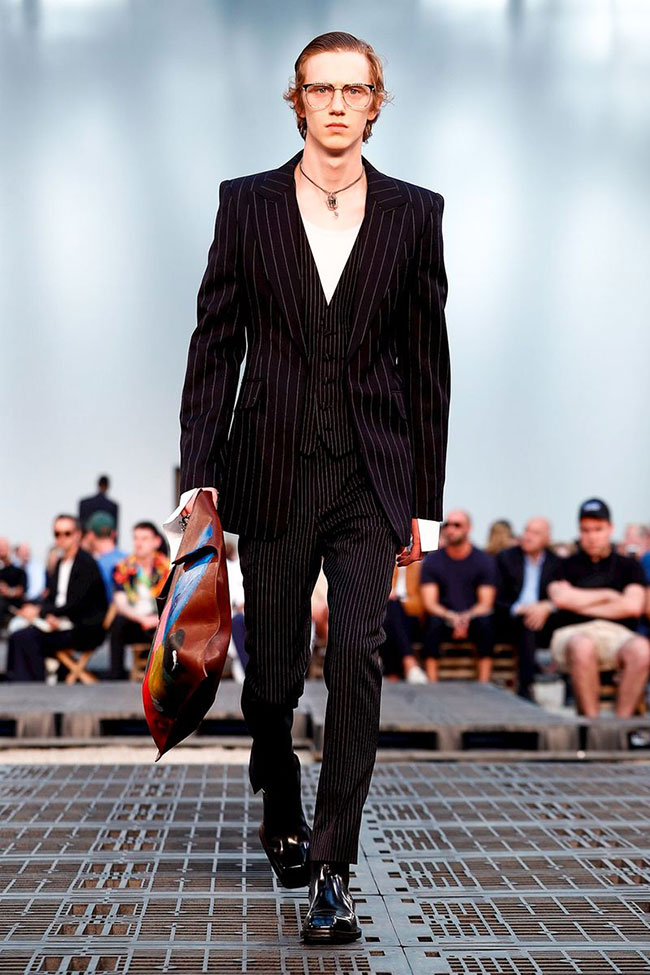 Alexander McQueen's Tailored Suits and Dramatic Looks at Paris Men's Fashion Week