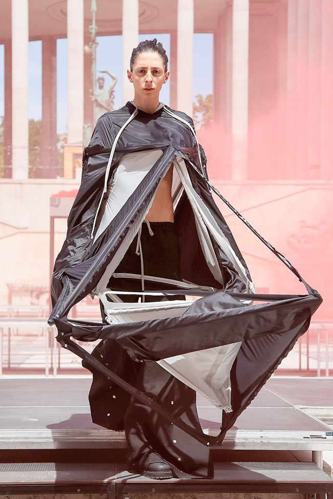 Rick Owens and The Balancing Act between Drama and Deconstruction at Paris Men's Fashion Week